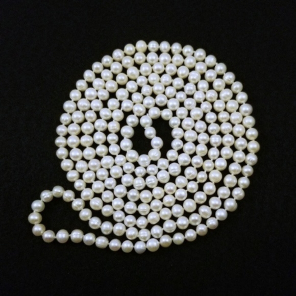 REAL 65" White Pearl Strand - Picture 2 of 6